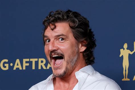 Pedro Pascal Says He Has No Idea Why Everyone Thinks He’s。